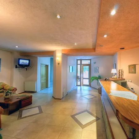Plaza Family Hotel 3*